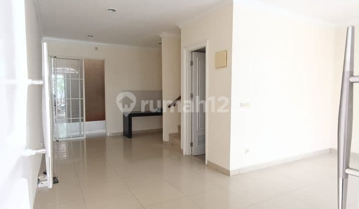 Rumah Bagus Siap Huni di Cluster Eropa Lokasi Strategis Nego