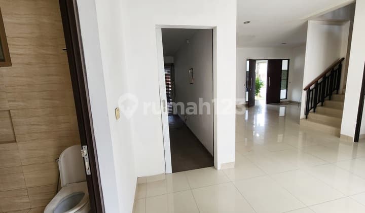 Rumah Siap Huni di Cluster East Asia Boulevard Green Lake City