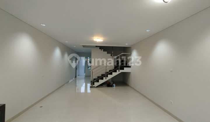 Nego Cepat, Ga Salah Lihat! Rumah 2 Lantai di Kav DKI Meruya Utara Cuma 2,450 M-an!