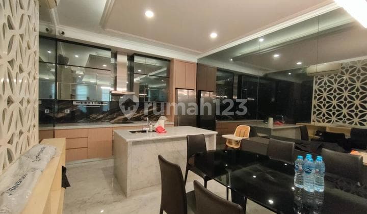 Hot Deal! Rumah Bagus Full Furnished di Cluster Amerika Latin, Nego Sampai Cocok!