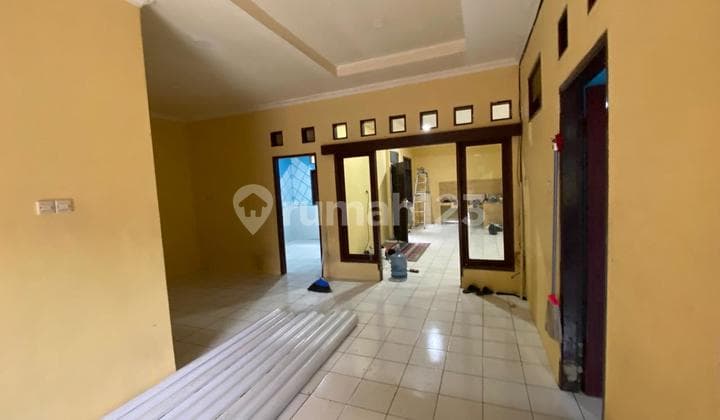Rumah 2 Lantai Griya Kencana, LT 194M², 3+1 KT, SHM - Luas & Nego