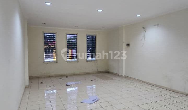 Ruko Kondisi Rapih Siap Pakai Hadap Jalan Utama di Alam Sutera