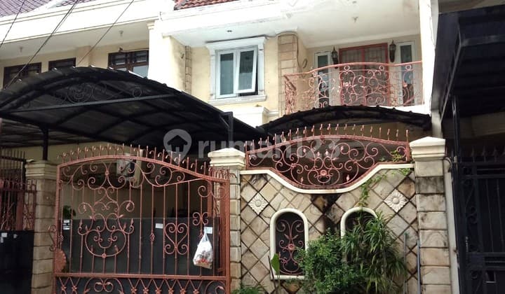 Nego Sampai Jadi! Rumah Siap Huni sudah SHM di Taman Palem Lestari Jakarta Barat