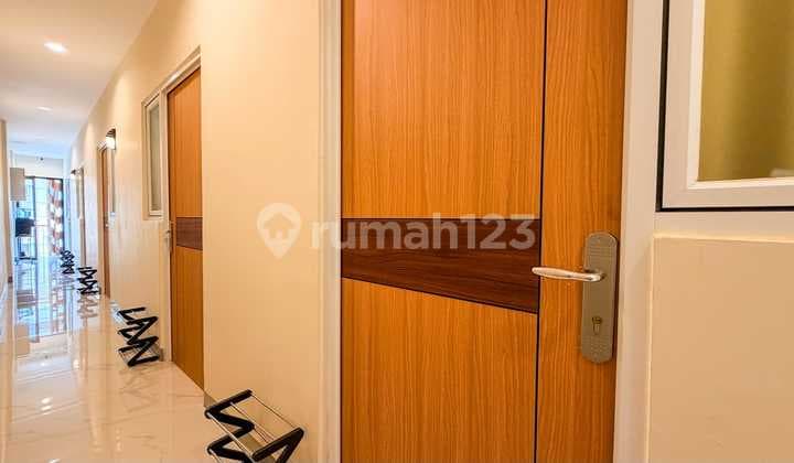 Siap Huni Kost Bagus dan Luas dengan Fasilitas yang Sangat Lengkap dan 24 Kamar di Tanjung Duren