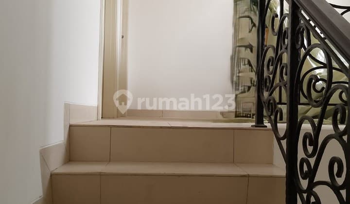 Turun Harga! Dari 4,7 Menjadi 4,5M Rumah 2 Lantai Glc Cluster Eropa - 3+1 KT, SHM, Harga Nego!