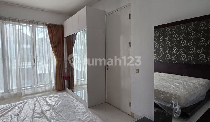 2-Story House Serenade Lake Gading Serpong - Semi-Furnished, Premium Environment!
