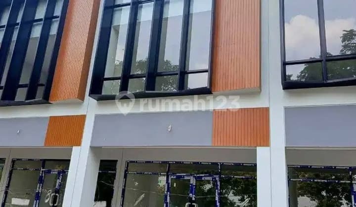 Ruko Northbend Hadap Selatan 2 Lantai di Metland Puri Jakata Barat