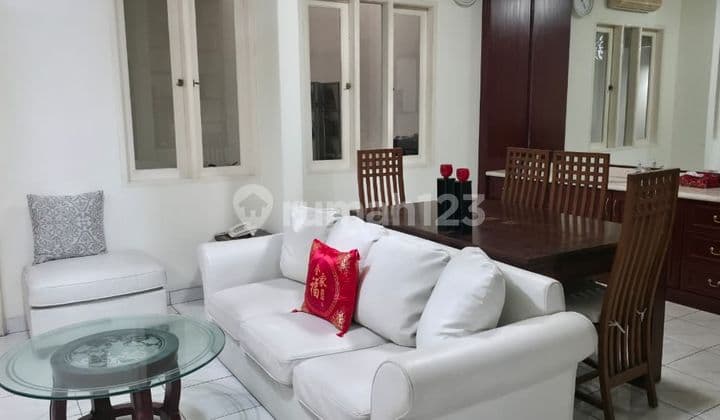 Rumah 2 Lantai Furnished Siap Huni di Permata Buana - Nyaman & Strategis