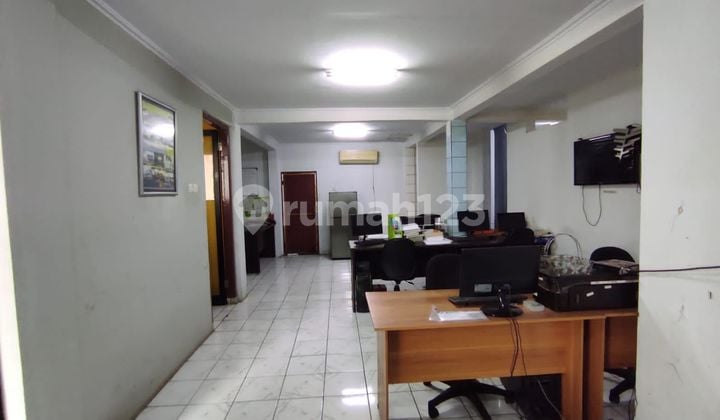 Rumah 2 Lantai SHM Pinggir Jalan Dekat Lebak Bulus dan BINTARO