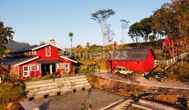 European-Style Villa Land Parcel on Puncak 2 Tourist Route, Bogor with Freehold Title (SHM)