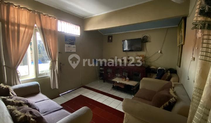 A 1-story house with 1 rental unit in Pondok Karya, Pondok Aren, South Tangerang.