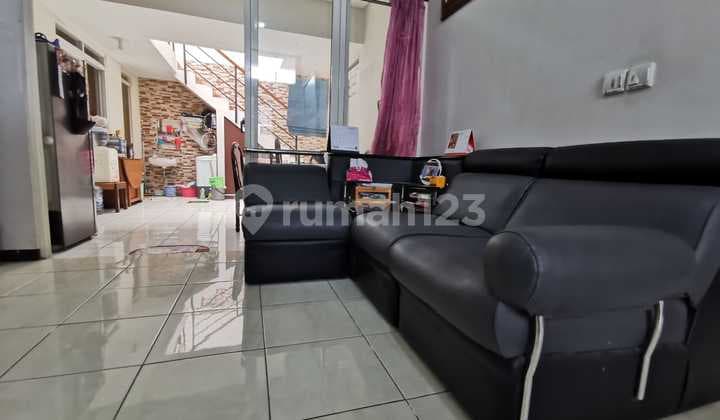 Rumah Semi Furnished di Kota Baru Parahyangan