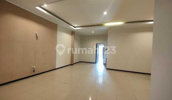 Rumah Modern 2 Lantai Lokasi di Mekar Wangi