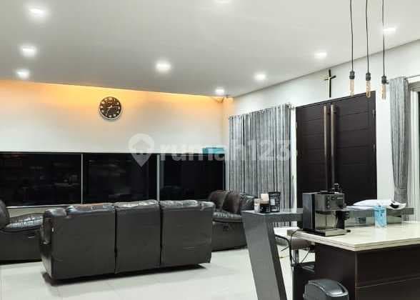 Modern Minimalist House in Taman Kopo Indah 2