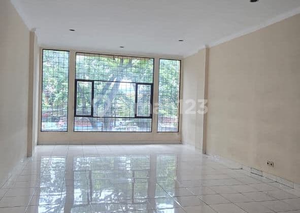 Ruko Lokasi Strategis 3 Lantai di Rajawali Mainroad