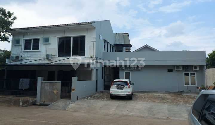 Rumah Kos Elit 29 Kamar Kos , Selalu.full Terisi . Investasi Yang Sangat Menguntungkan Di Area Kebayoran Baru Jakarta Selatan