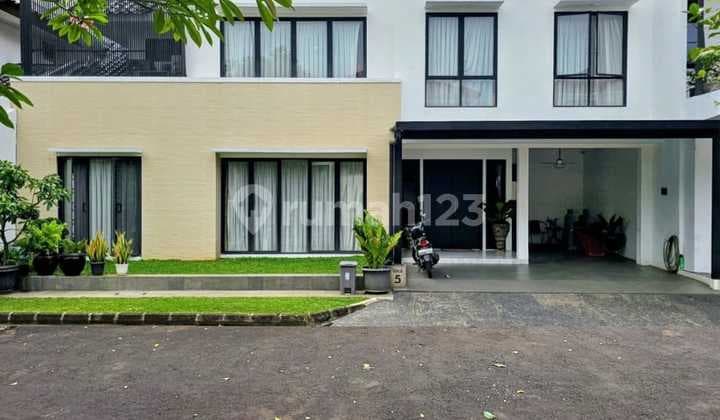 Rumah Mewah Modern Design + Private S.pool Cluster Bintaro Jaya Keamanan 24 Jam & Cctv One Gate With Access Card Lingkungan Tenang & Asri Row Jalan Lebar