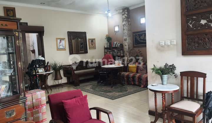 Dijual Rumah di Bandung Area Cikutra Atas Dlm Kompleks,Furnished