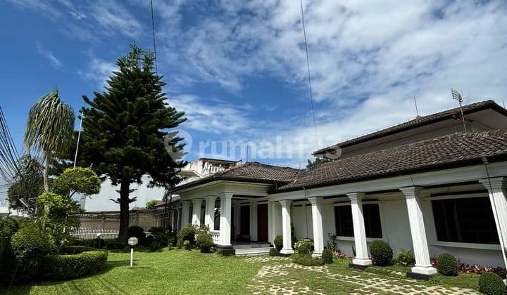 Dijual Rumah di Bandung Cipedes Strategis Dekat Pvj, Nhi dan Upi