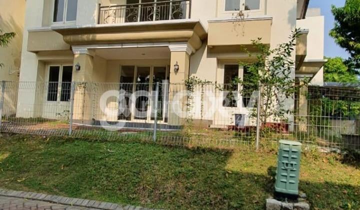 Rumah Graha Family Surabaya 2 Lantai Hook Utara Timur