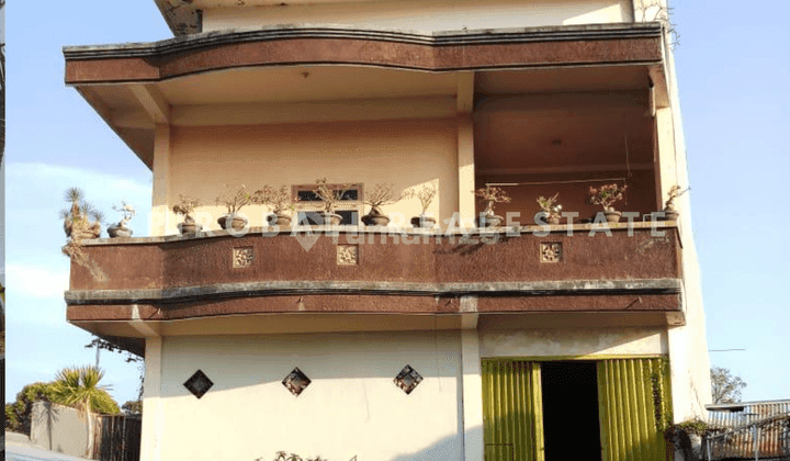 Shophouse for sale on Main Street Singaraja City