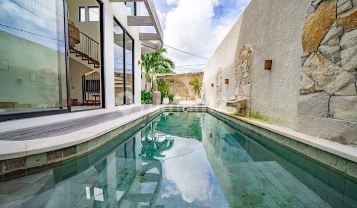 Leasehold New Modern Villa Seminyak 3 Bedrooms Furnished