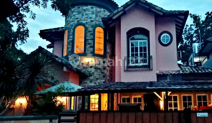Strategic 2-Story House Near KRL Access in Bintaro Tangsel Ar-18030