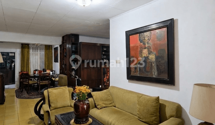 Rumah Strategis Dekat Bintaro Plaza di Bintaro Tangsel Lr-9651