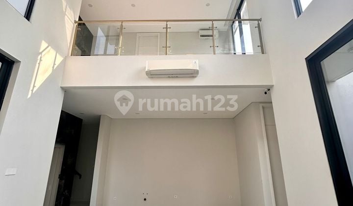 Rumah Strategis Siap Huni Dgn 3 Lantai di Bintaro Tangsel Oc17508