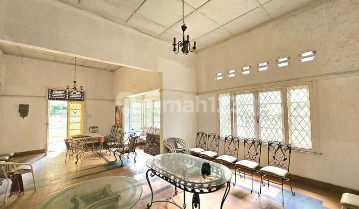 Rumah Mewah Strategis Dekat Plaza Indonesia di Menteng Jakpus Lr-17496