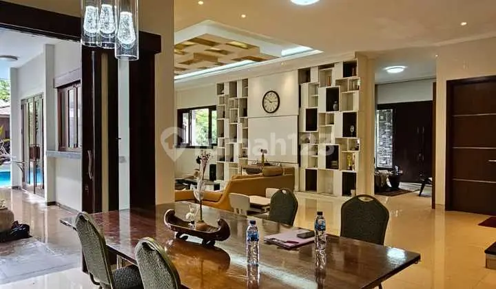 Rumah Mewah Posisi Hook Lokasi Strategis Dekat Kebayoran Park di Sektor 7 Bintaro Lr-11288