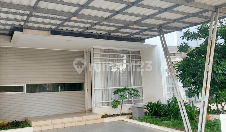 Rumah Strategis Dekat British School di Bintaro Tangsel Ut-15782