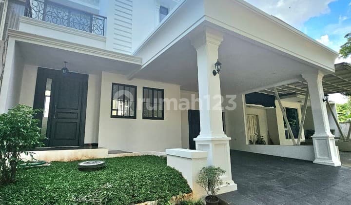 Rumah Kebayoran Village Bergaya American Classic, Siap Huni dan Penuh Karakter 10457-LR 0811189xxxx