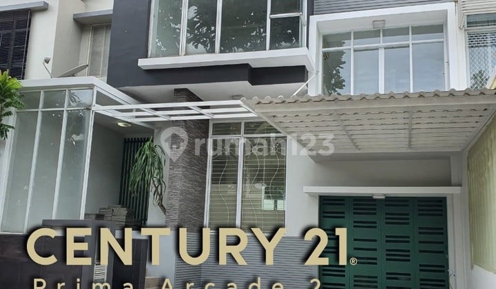 Strategic House with Backyard Near British School in Bintaro Tangsel Sc-13302