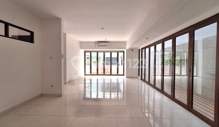 Rumah Rapih Siap Huni Dalam Cluster Lokasi Strategis Dekat Fresh Market di Discovery Bintaro Tangsel Dm-13096