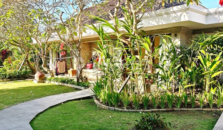 Villa Private Gaya Bali Di Pinggir Sungai Ayung Sanur