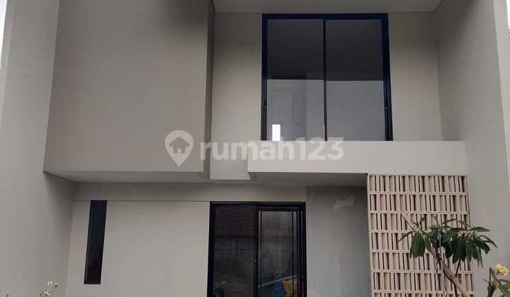 Rumah 2 Lantai Area Joglo Dekat Kav Dki Jakbar