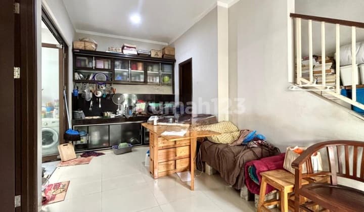 Rumah 2 Lantai Area Graha Raya Dekat Pusat Kota