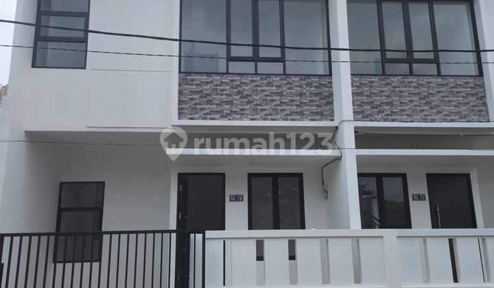 Rumah 2 Lantai Area Graha Raya Dekat Transmart Graha Raya