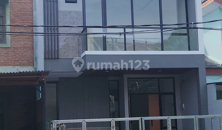 Rumah 2 Lantai Area Cluster Graha Raya Dekat Pusat Kota