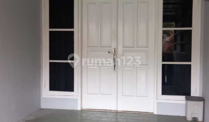 Rumah 1 Lantai Area Graha Raya Dekat Boulevard Graha Raya