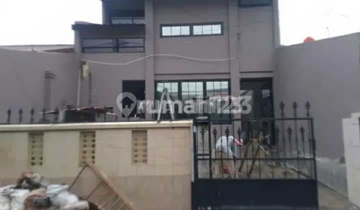 Rumah 2 Lantai Area Larangan Dekat Cipadu