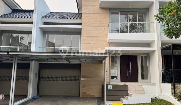 Rumah 2 Lantai Area Golf Islan Pik Dekat Pantai Indah Kapuk