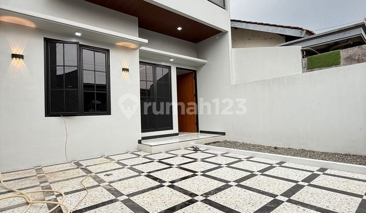 Rumah 2 Lantai Area Ciledug Dekat Graha Raya