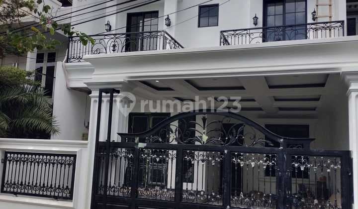 Rumah 2 Lantai Area Larangan Dekat Joglo