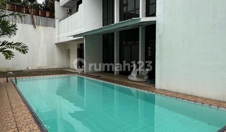 Rumah Mewah Kemang siap huni Ada pool bebas banjir
