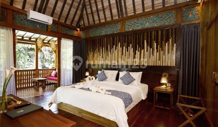 Rumah Villa Mewah Ubud furnish siap huni
