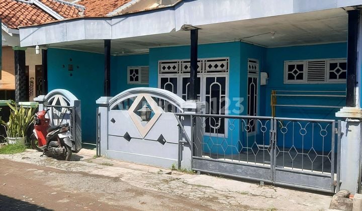 Rumah Hook Dalam Perumahan Petarukan Pemalang