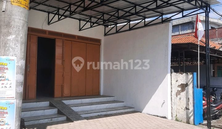 House by the Pantura Road, Suitable for Shops, Restaurants, Offices & Warehouses.
