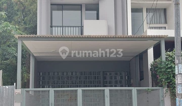 DIJUAL RUMAH DI BSD SEKTOR 1.6 DEKAT AKSES TOL